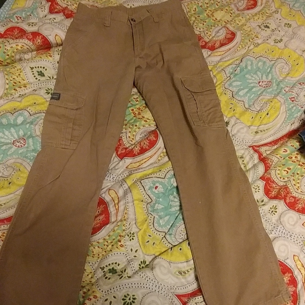 Wrangler mens cargo khaki colored pants